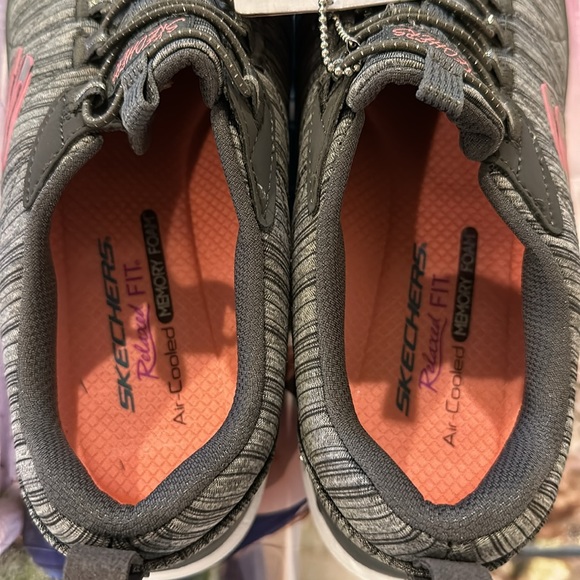 Women’s sketchers air cooled memory foam gray size 9 - Picture 5 of 11